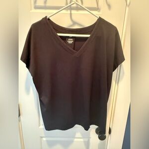 Black J.Jill V-Neck back pleat T-Shirt